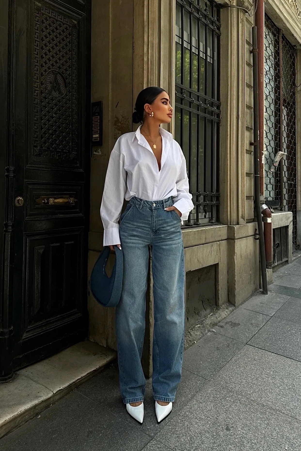 Classic Blue Barrel Jeans