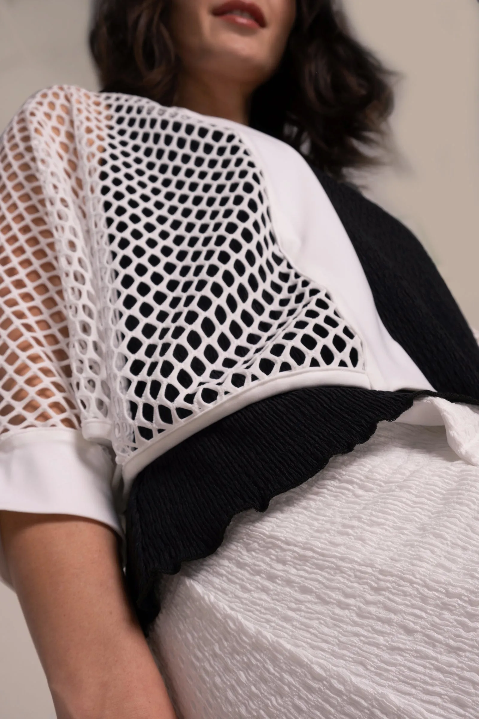Honeycomb Shrug | White