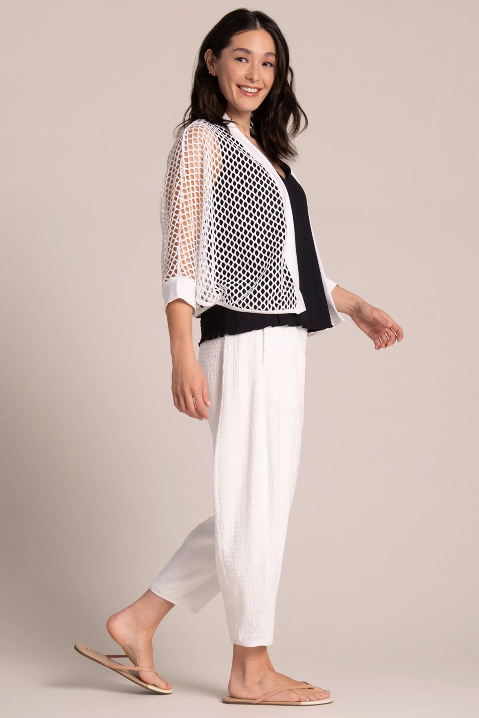 Honeycomb Shrug | White