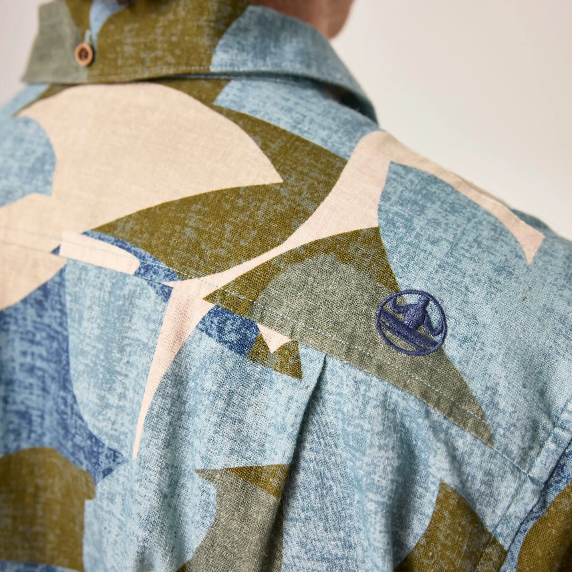 Men's Beach Cantina Shirt