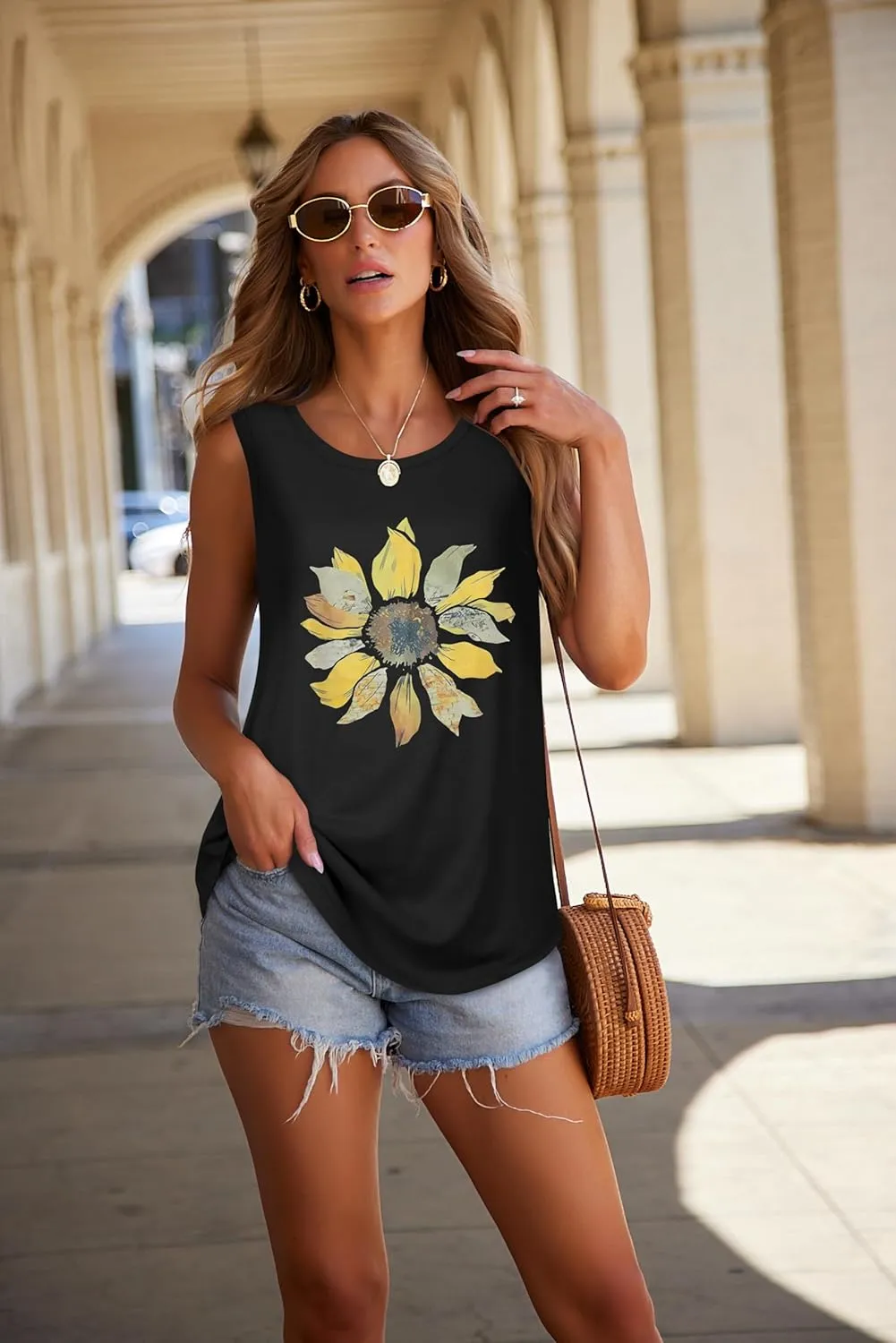 Tank Tops for Women Summer Sleeveless Casual Loose Fit Tunic Tops